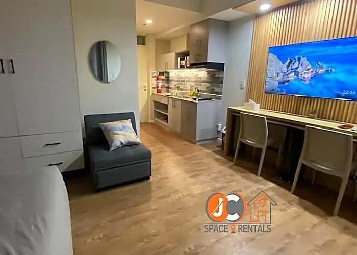 Amani Grand Residences, Near Airport By Jc Spacerentals 3* 세부